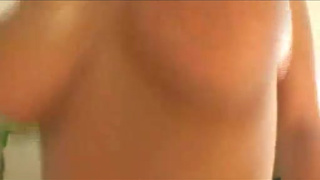 Развратная тетка хочет жаркий и глубокий секс на кушетке