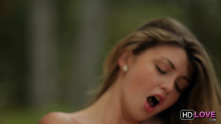 Классная девица трахнулась и получила в рот горячую кончу