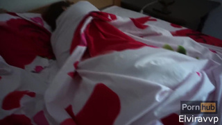 Разбудил и выебал любимую девку в волосатую писю