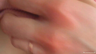 Сводная нимфоманка дважды кончила на хуец сводного брата - Рейслин в любительском видео