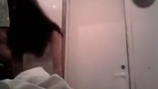 Перец на четвереньках ебёт шальную проститутку в комнатушке