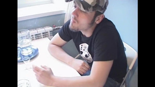 Похотливые чуваки подарили частное порно симпатичной студентке