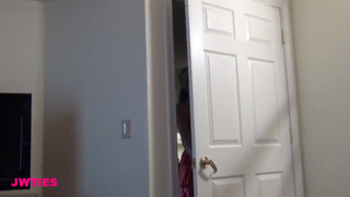 Несколько дней папаша жестко долбит соблазнительную дочь