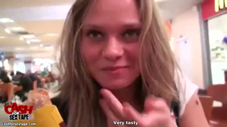 Домашний секс пацанчика с его симпатичной подругой